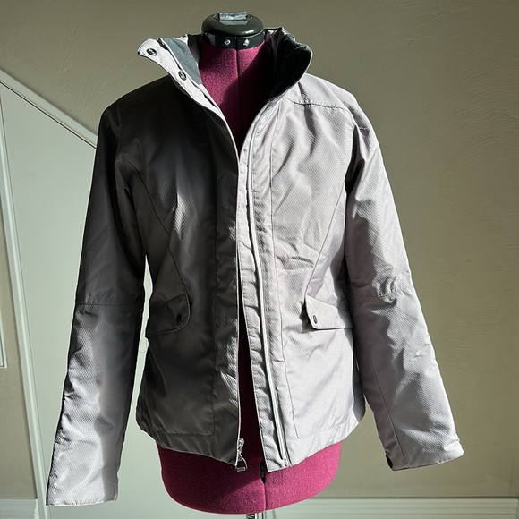 Irideon Muted Lavender Gray Equestrian Riding Outdoor Jacket Sz S 🦄 Like New - Picture 2 of 10